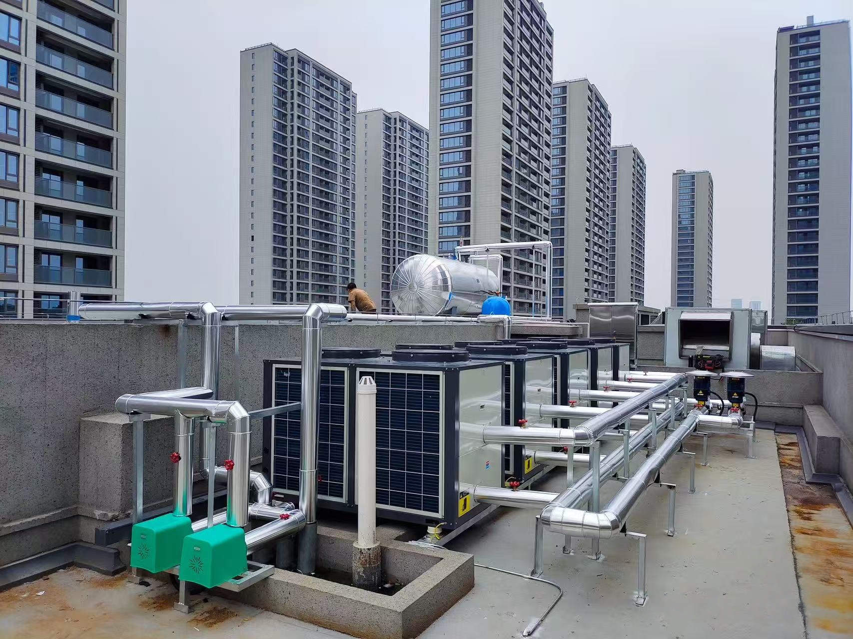 Tarptautiniai energijos svyravimai sustiprėjo, o dviejų šaltinių šilumos siurbliai užtikrina energijos taupymą, stabilumą, sąnaudų mažinimą ir efektyvumo didinimą. Tarptautiniai energijos svyravimai sustiprėjo, o dviejų šaltinių šilumos siurbliai užtikrina energijos taupymą, stabilumą, sąnaudų mažinimą ir efektyvumo didinimą.